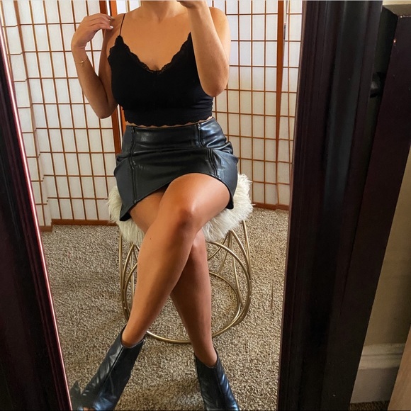 Kendall & Kylie Dresses & Skirts - Kendall & Kylie Leather Skirt